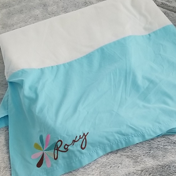 Roxy full Dust Ruffle - Picture 2 of 8